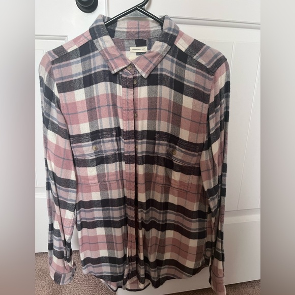 American Eagle Outfitters Tops - American Eagle Outfitters Soft Plaid classic fit flannel Shirt